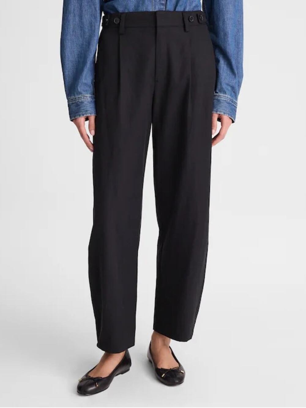 Madewell The Barrel-Leg Pant in Drapey Twill in black Size 00